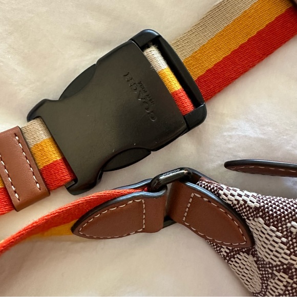 Disney X Coach League Belt Bag With Mickey Mouse And Friends Embroidery - Picture 7 of 14